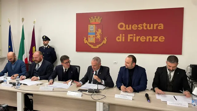 Foto firma protocollo Passaporti