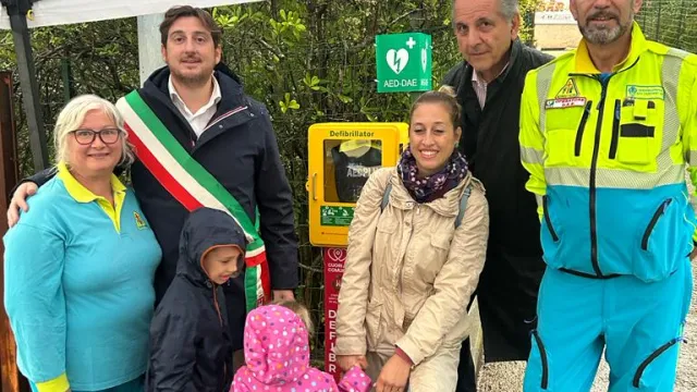 inaugurazione defibrillatore Chiesanuova