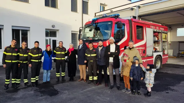immagine visita caserma VVFF e Forestali