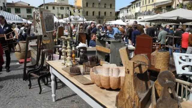 immagine mercatino delle cose del passato_Lunedì dell'Angelo_Greve