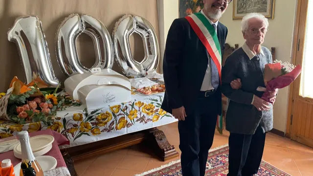 immagine assessore Volpe con Olga Ninci