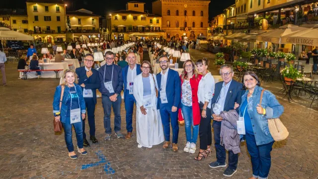 Cena stellata in Piazza Matteotti